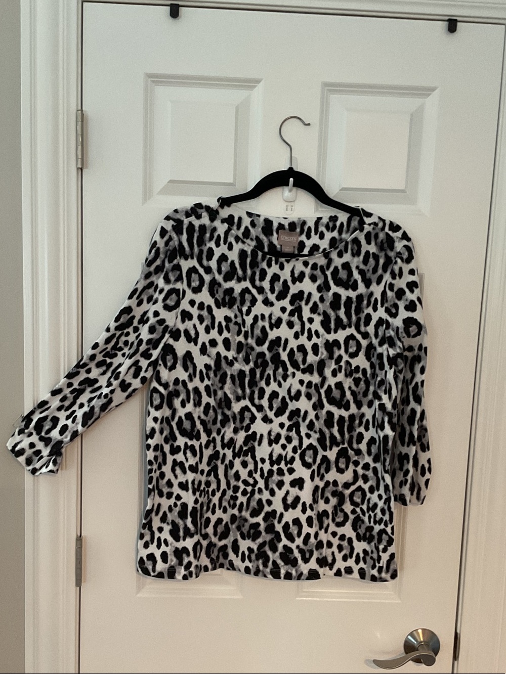 Chicos Black and White Leopard-Print Long Sleeve Tee